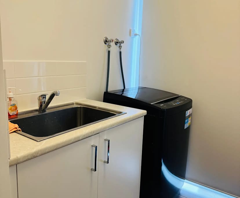 $380, Share-house, 5 bathrooms, Lynbrook VIC 3975