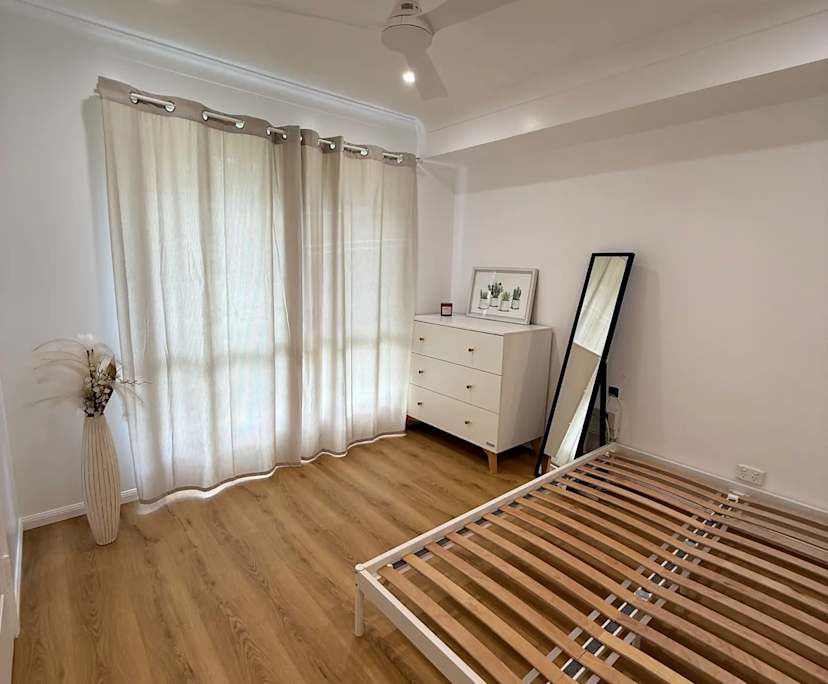 Room in a share house