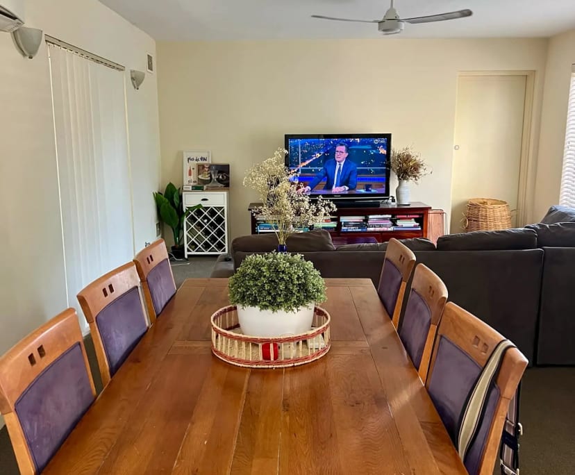 Unfurnished room in a flatshare
