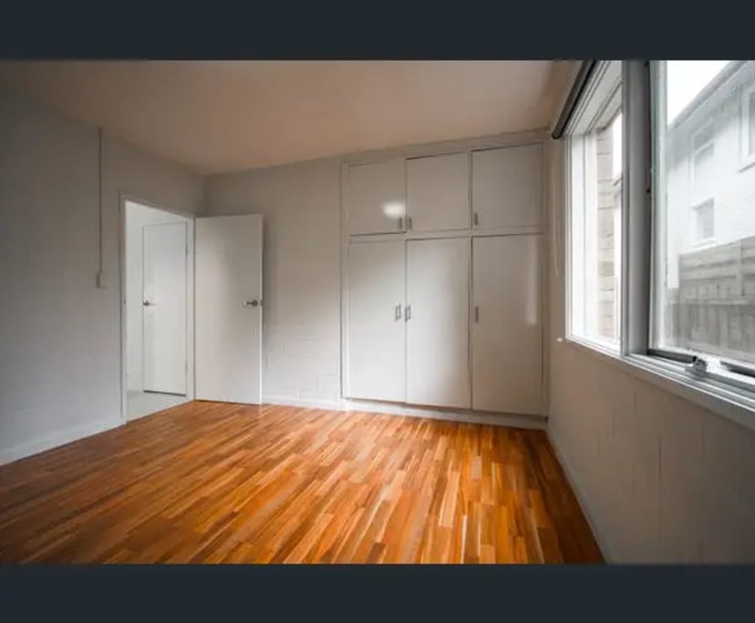 Unfurnished room in a flatshare