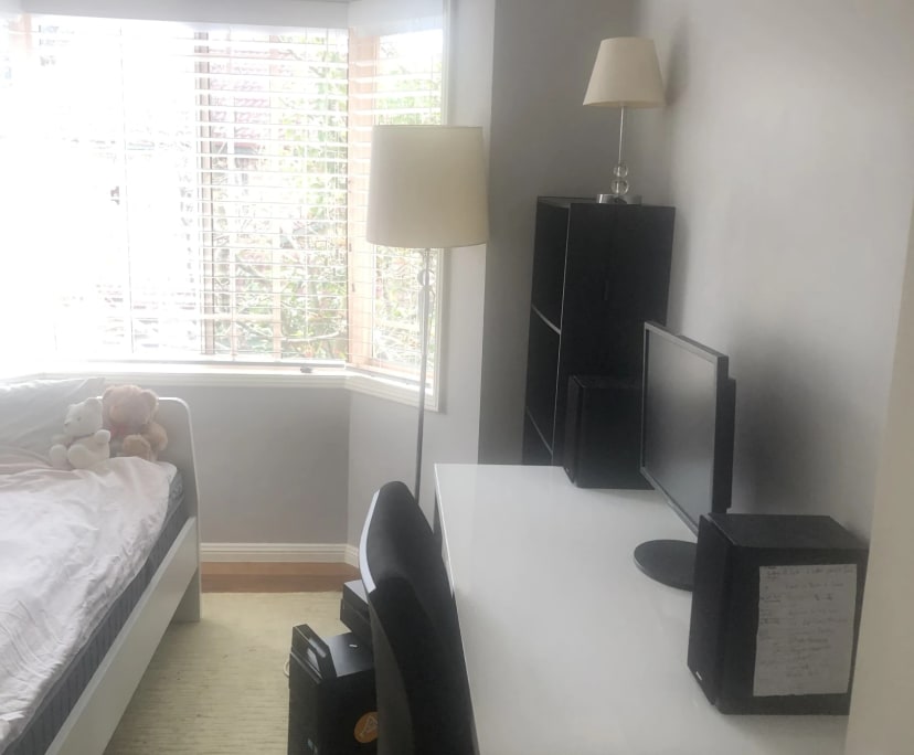 Furnished room in a share house