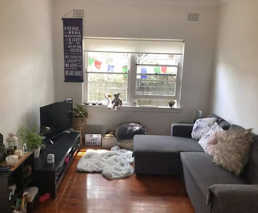 Furnished room in a share house