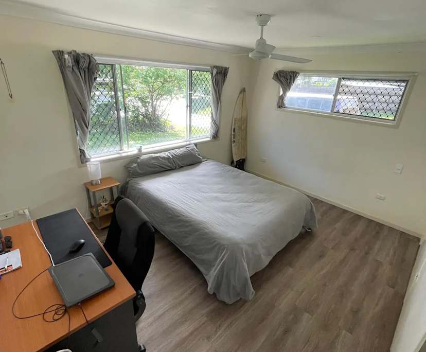 Furnished room in a share house