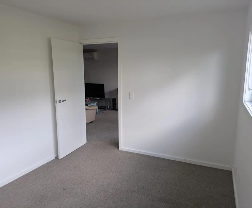 Unfurnished room with own bathroom