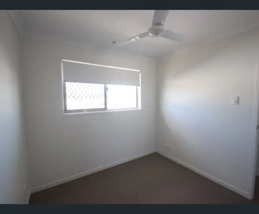 $330, Share-house, 3 bathrooms, Andergrove QLD 4740