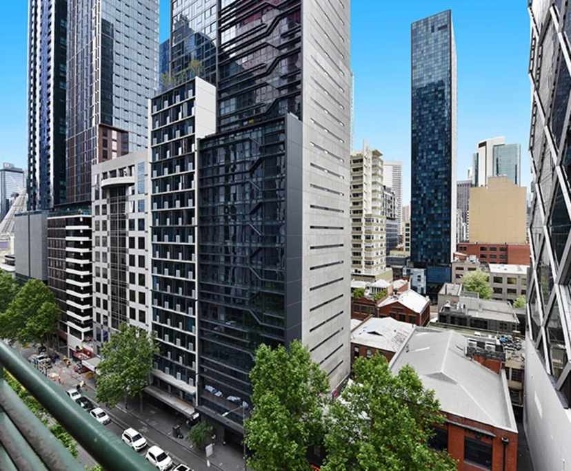$1,060, Whole-property, 2 bathrooms, Melbourne VIC 3000