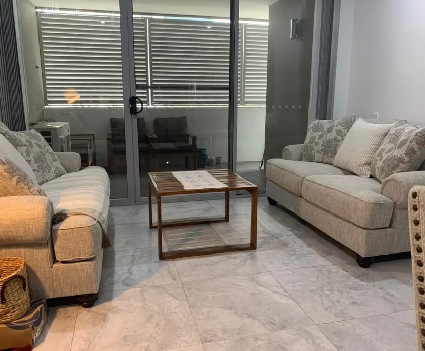 Furnished room with ensuite in a flatshare