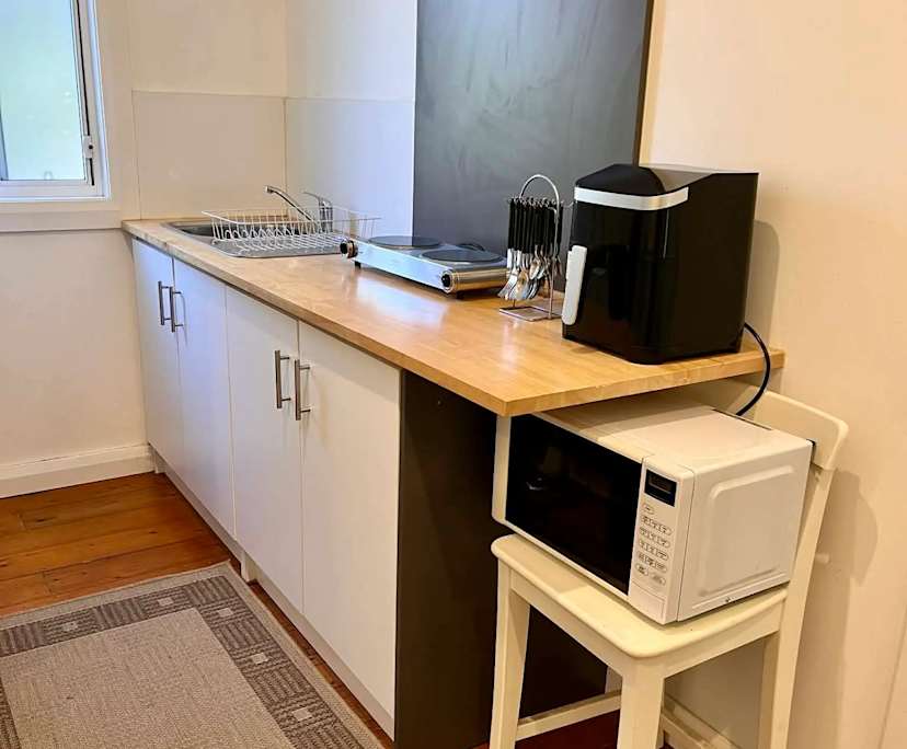 $420, Granny-flat, 1 bathroom, Thirroul NSW 2515