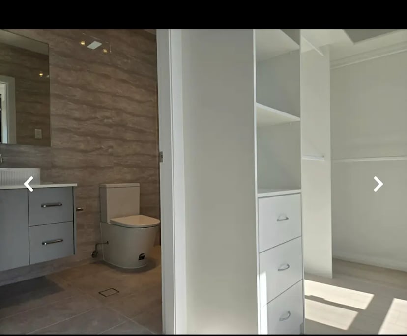 $350, Homestay, 4 bathrooms, Campbelltown NSW 2560