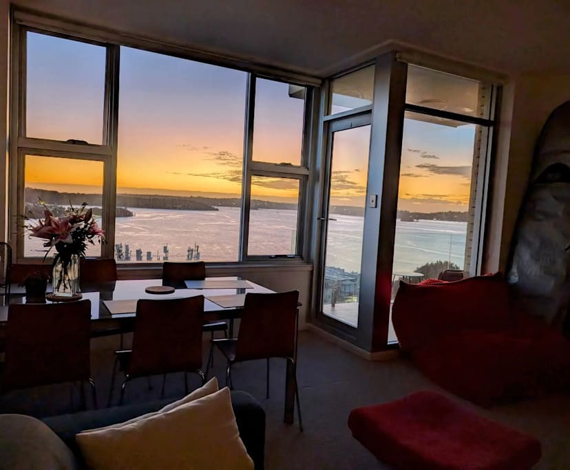Furnished room in a flatshare