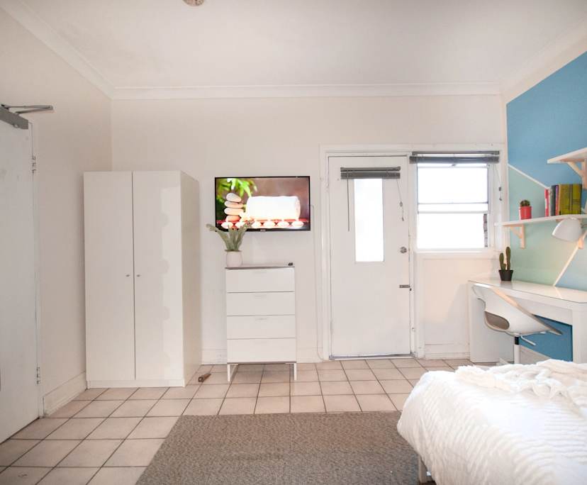 $395, Share-house, 6 bathrooms, St Peters NSW 2044