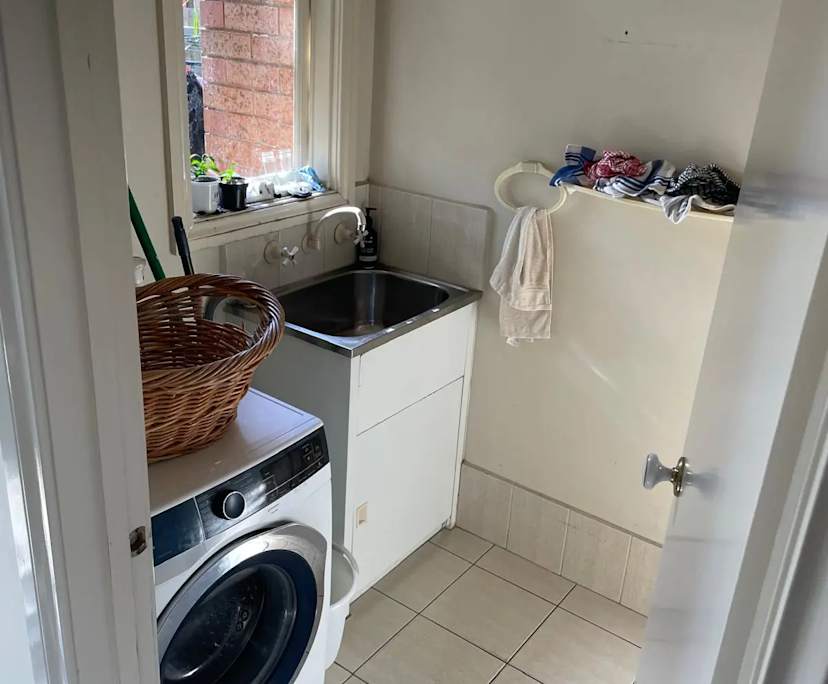 $275, Share-house, 3 bathrooms, Caulfield North VIC 3161