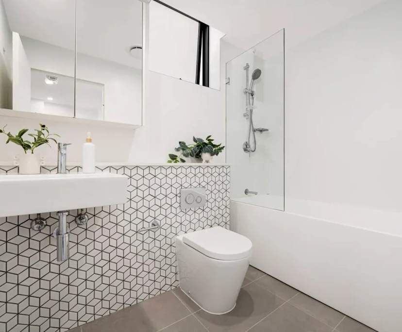 Furnished room with own bathroom