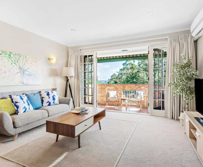 Unfurnished room in a flatshare