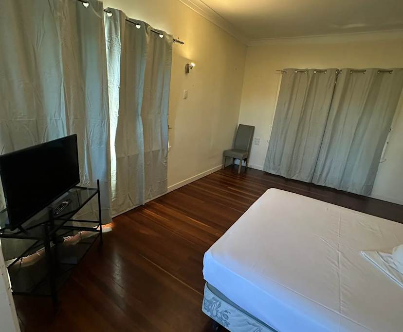 $290, Flatshare, 3 bathrooms, Toowong QLD 4066