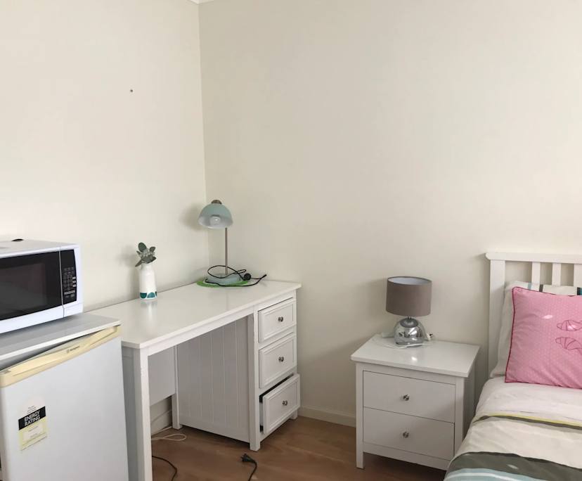 $220, Share-house, 6 bathrooms, Flinders NSW 2529