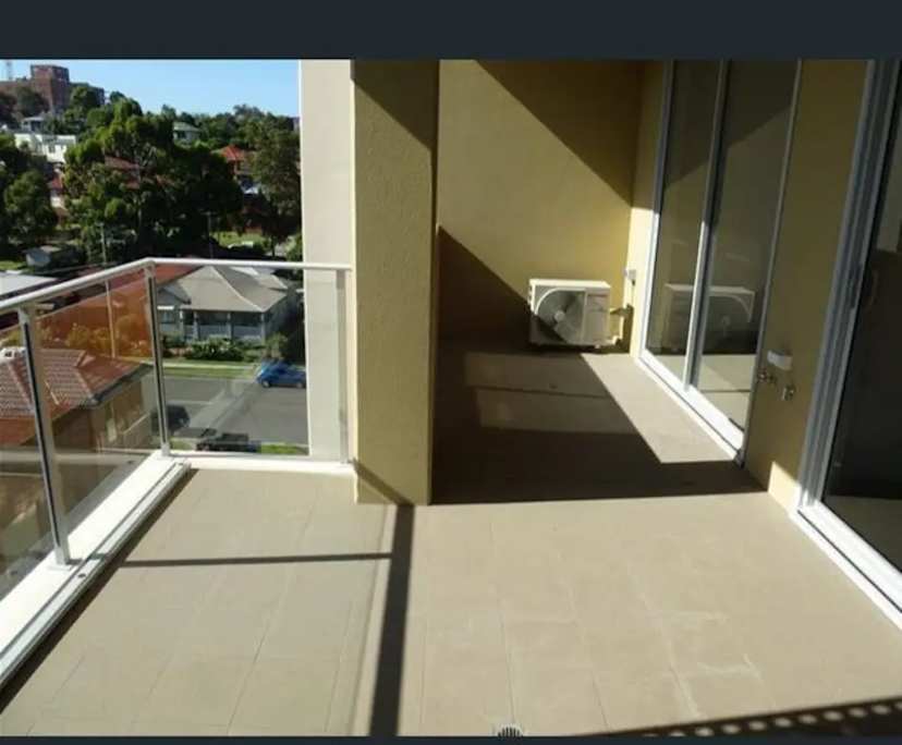Furnished room with ensuite in a flatshare