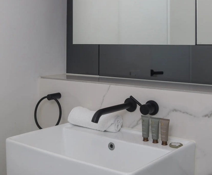 $750, Whole-property, 2 bathrooms, West Melbourne VIC 3003