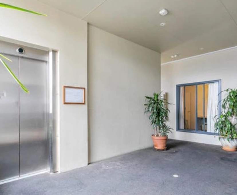 Room in a share house