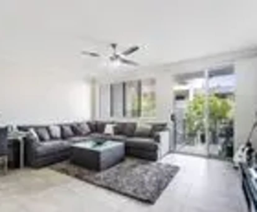Room for Rent in Fortitude Valley, Brisbane 300,