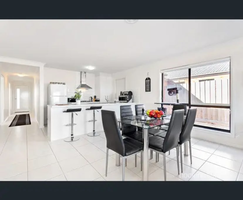 $127, Share-house, 3 bathrooms, Brookfield VIC 3338