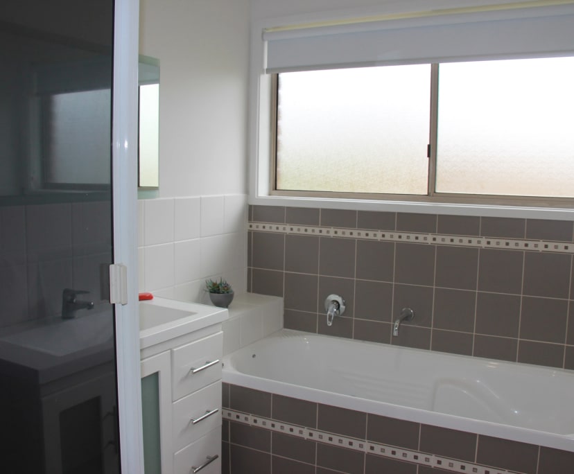 $250, Share-house, 6 bathrooms, Warrnambool VIC 3280