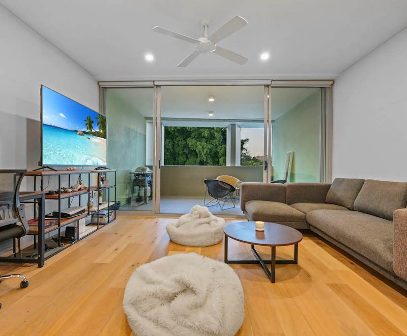 Whole property with 2 rooms for rent