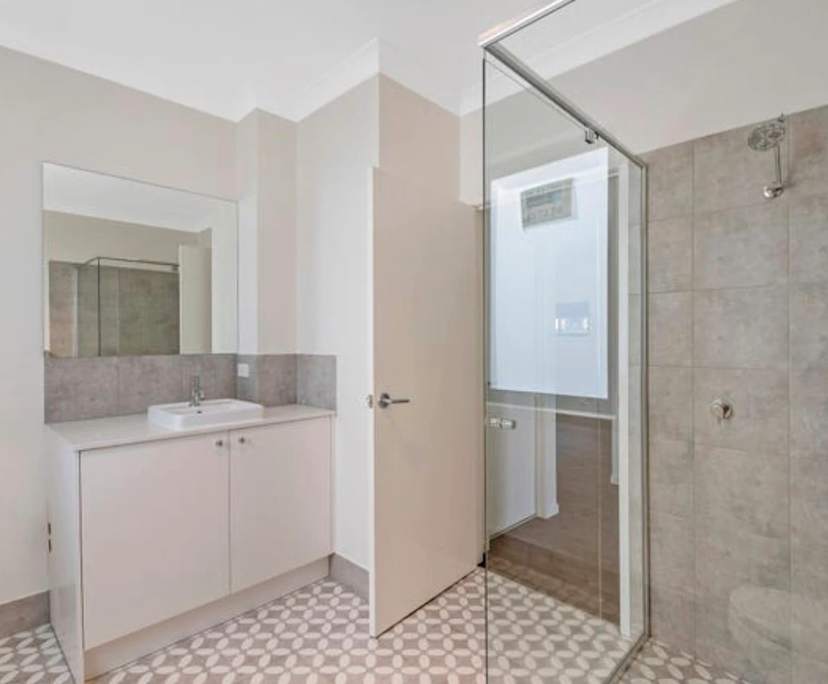 $212, Share-house, 5 bathrooms, Camp Hill QLD 4152