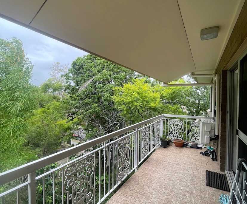 $300, Flatshare, 2 bathrooms, Saint Lucia QLD 4067