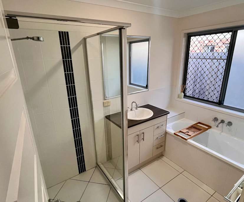 $300, Share-house, 4 bathrooms, Griffin QLD 4503