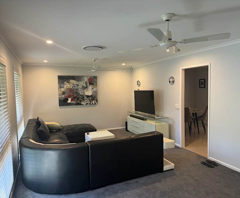 $290, Share-house, 3 bathrooms, Chapel Hill QLD 4069