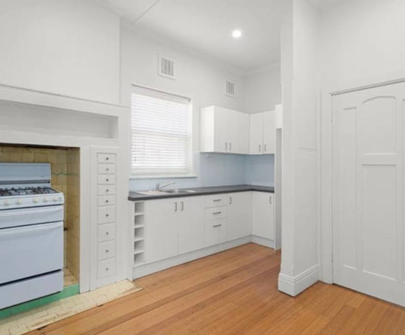 Whole property with 2 rooms for rent
