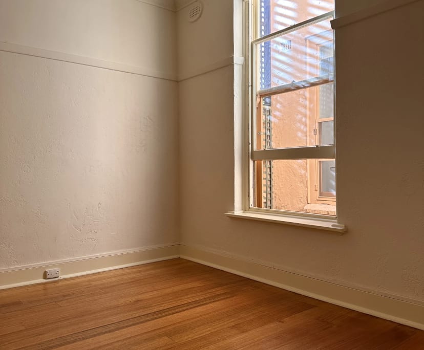 Furnished room in a flatshare
