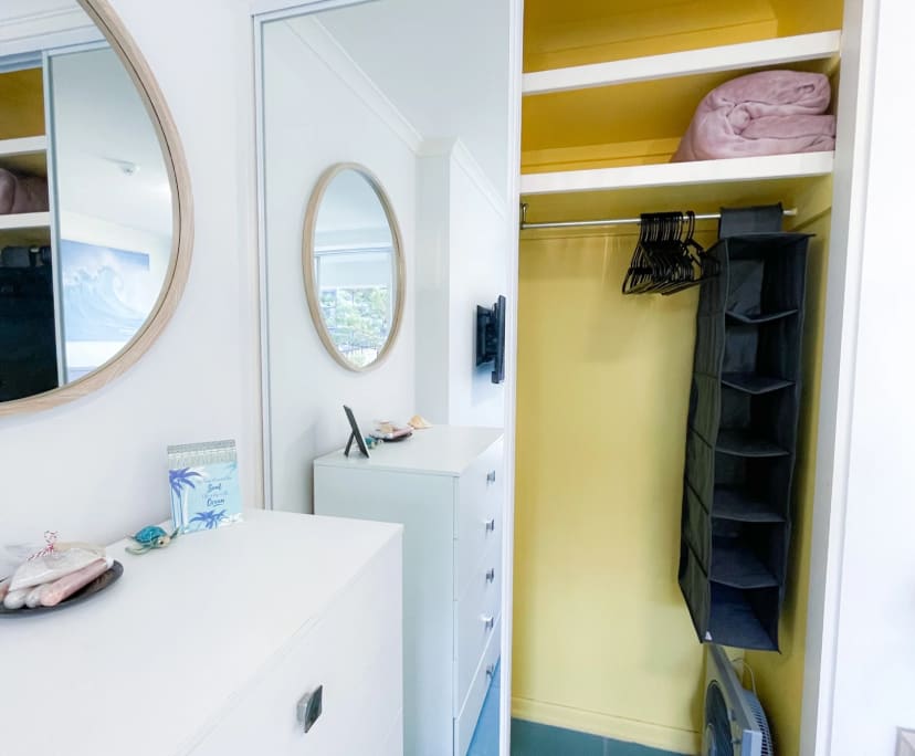 $550, Flatshare, 3 bathrooms, Main Beach QLD 4217