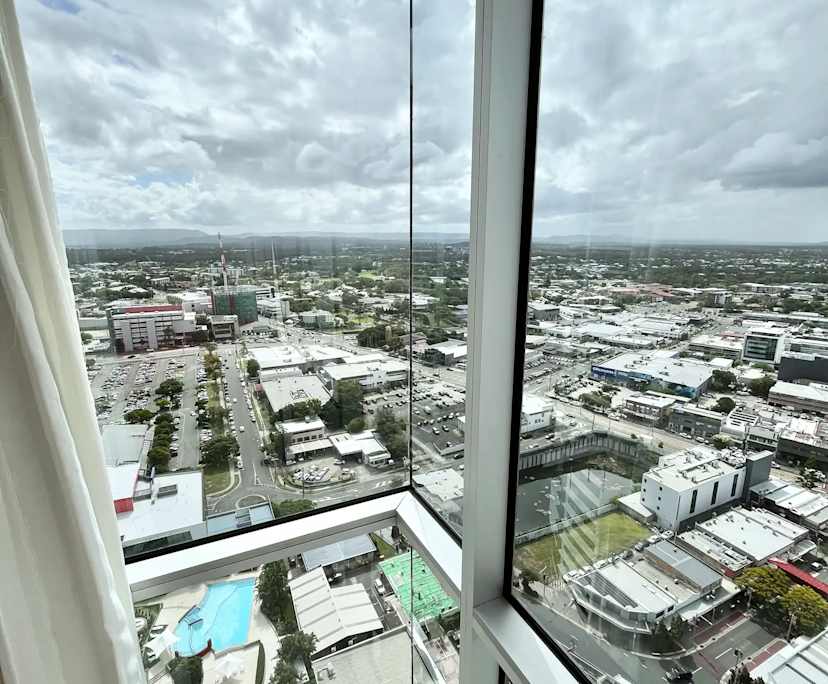 Furnished room with ensuite in a flatshare