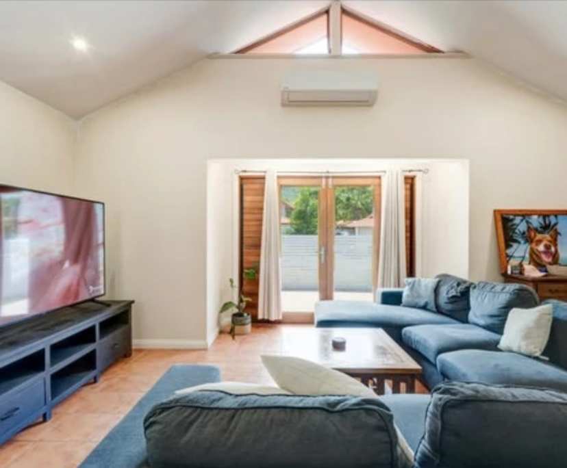 Room in a share house