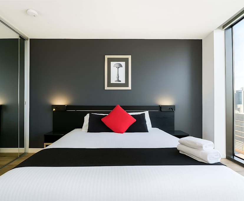 $1,125, Whole-property, 2 bathrooms, Melbourne VIC 3000