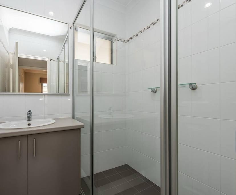 $350, Share-house, 3 bathrooms, Currambine WA 6028