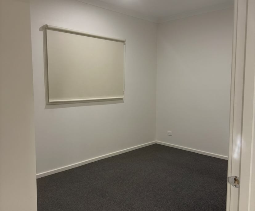 Unfurnished room with own bathroom
