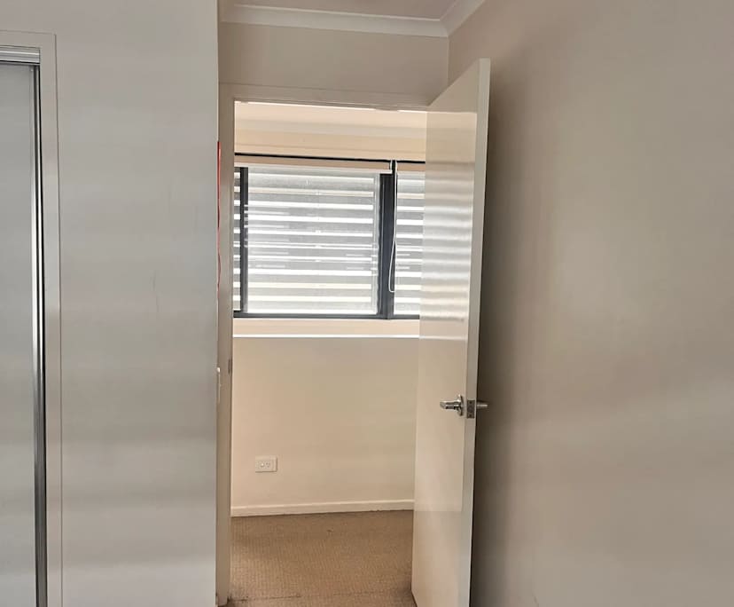 $195, Share-house, 4 bathrooms, Yeronga QLD 4104