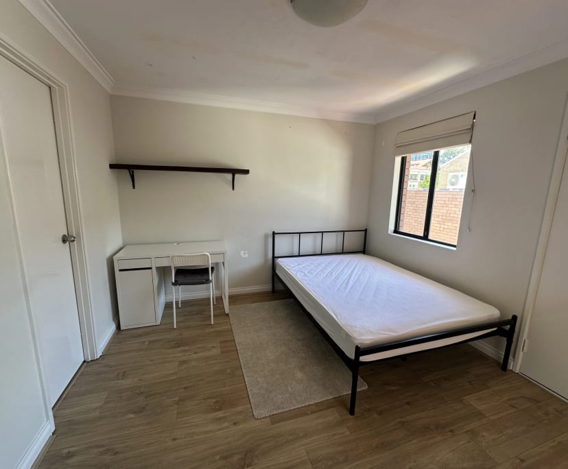 Furnished room in a flatshare
