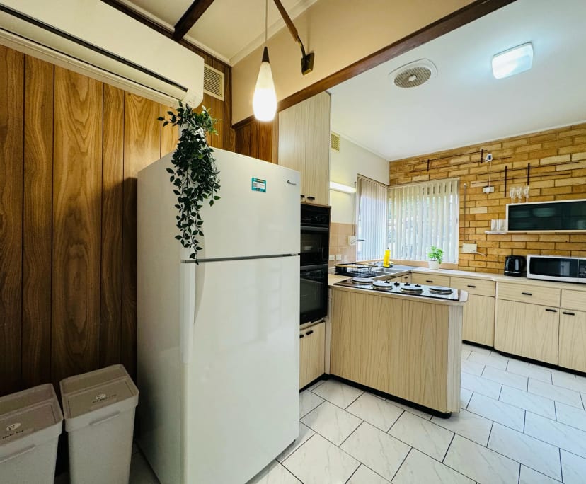 $330, Share-house, 6 bathrooms, North Saint Marys NSW 2760