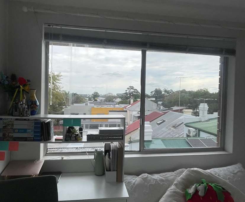 Unfurnished room in a flatshare