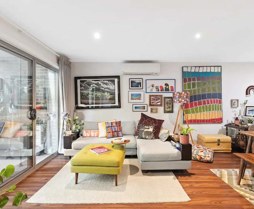 Unfurnished room in a flatshare
