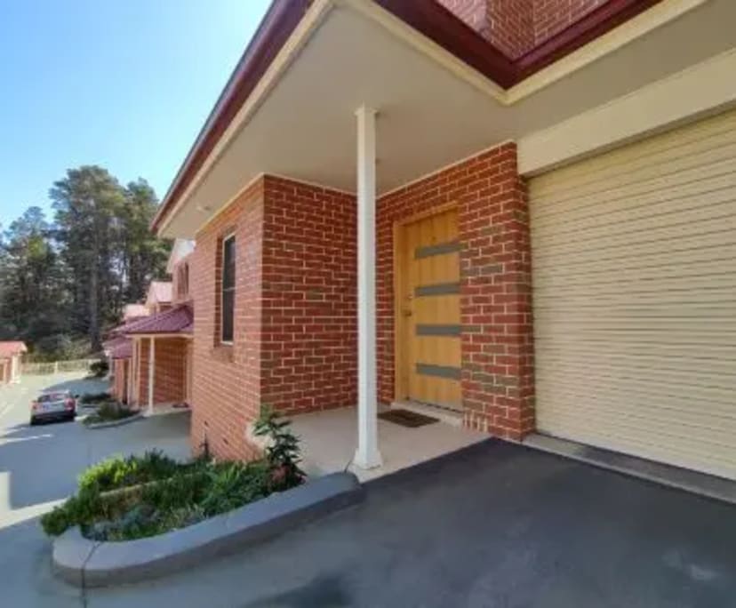 Room for Rent in Leura, NSW 225, Flexible with fu...