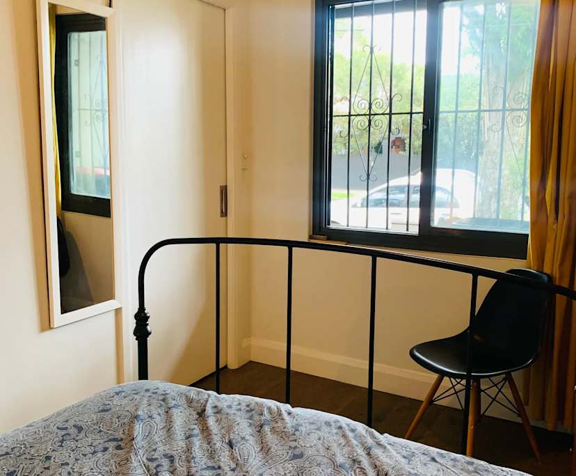 $1,050, Whole-property, 2 bathrooms, Newtown NSW 2042