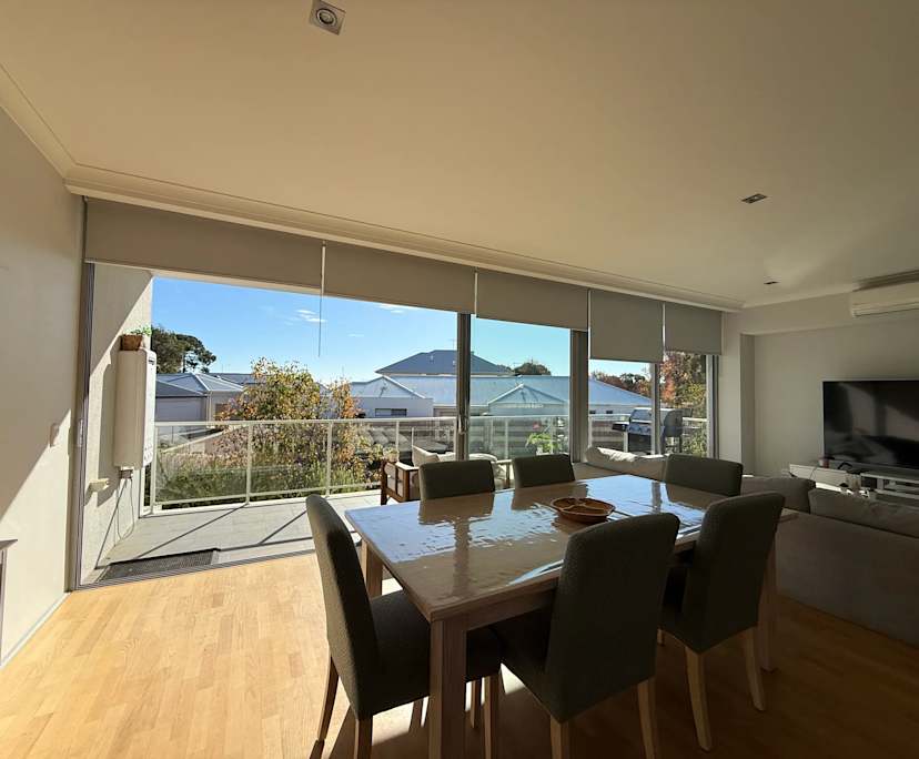 Whole property with 2 rooms for rent