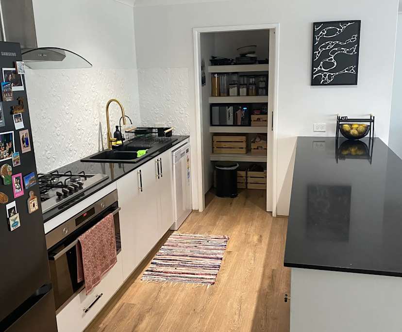 $300, Homestay, 5 bathrooms, Golden Bay WA 6174