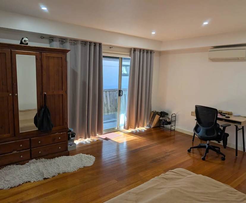 Furnished room with own bathroom