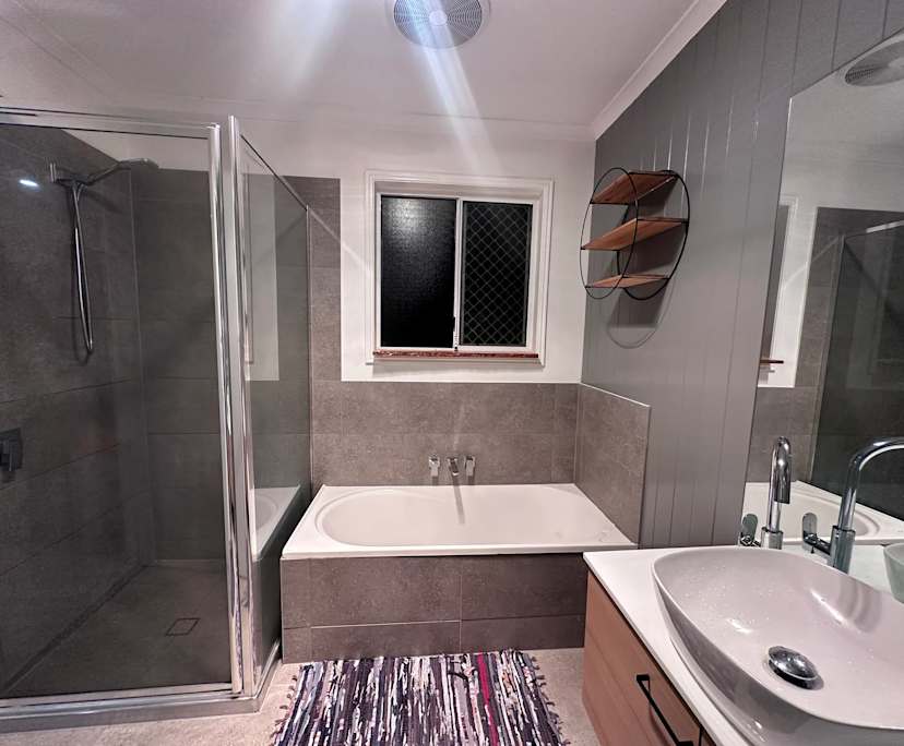 Whole property with 3 rooms for rent